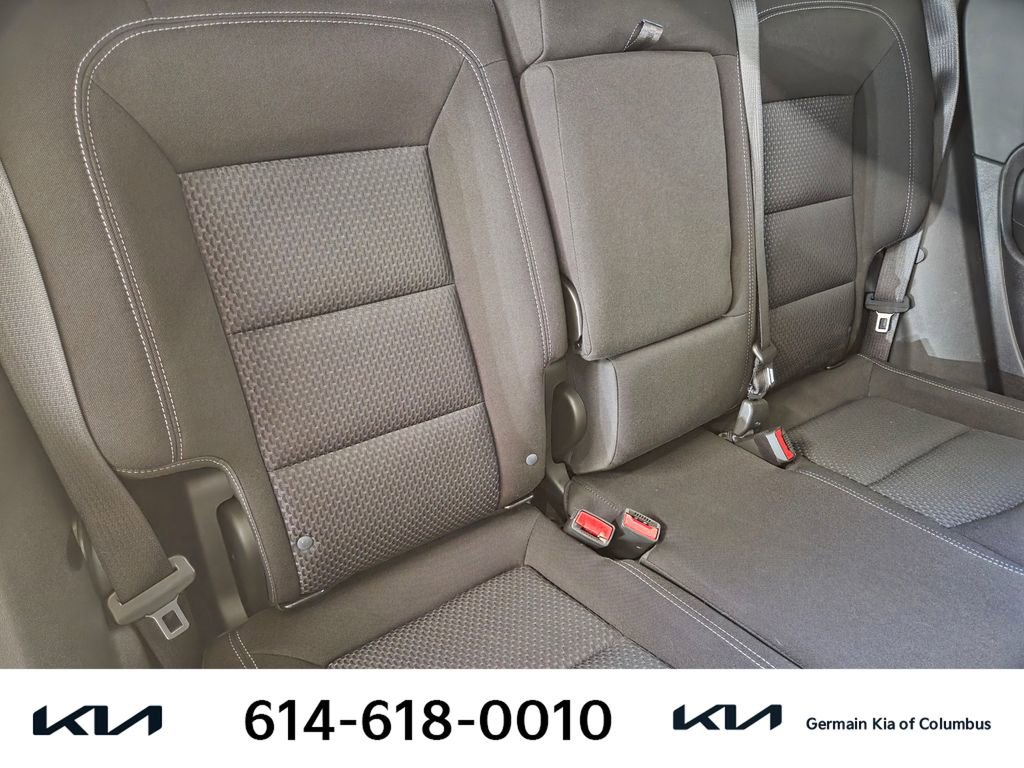 Used 2023 GMC Terrain SLE w/ Driver Convenience Package image 19