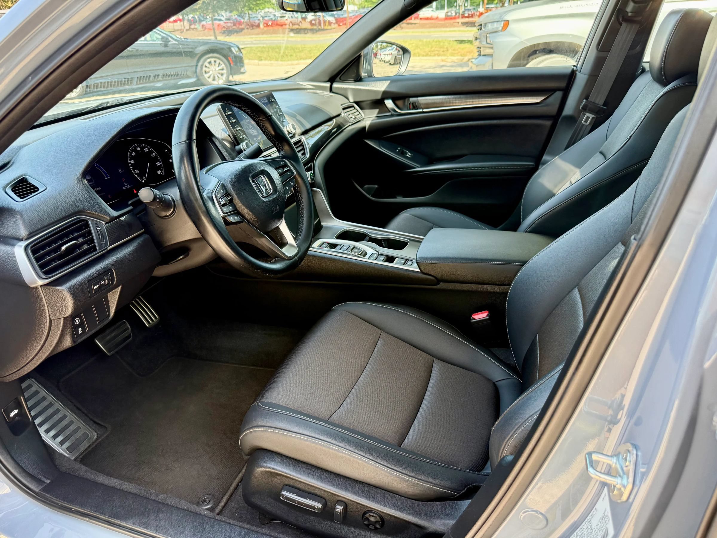 Used 2022 Honda Accord Sport image 9