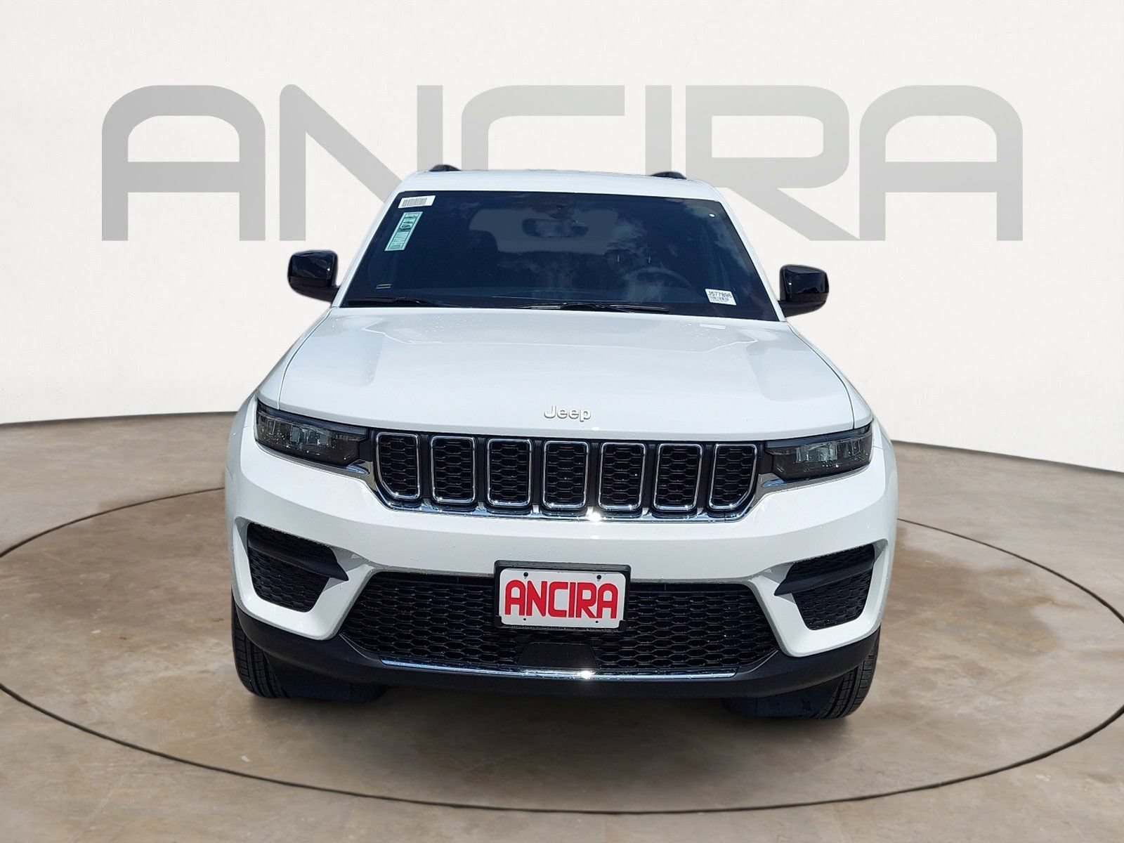 Certified 2026 Jeep Grand Cherokee Laredo AWD/4WD image 7