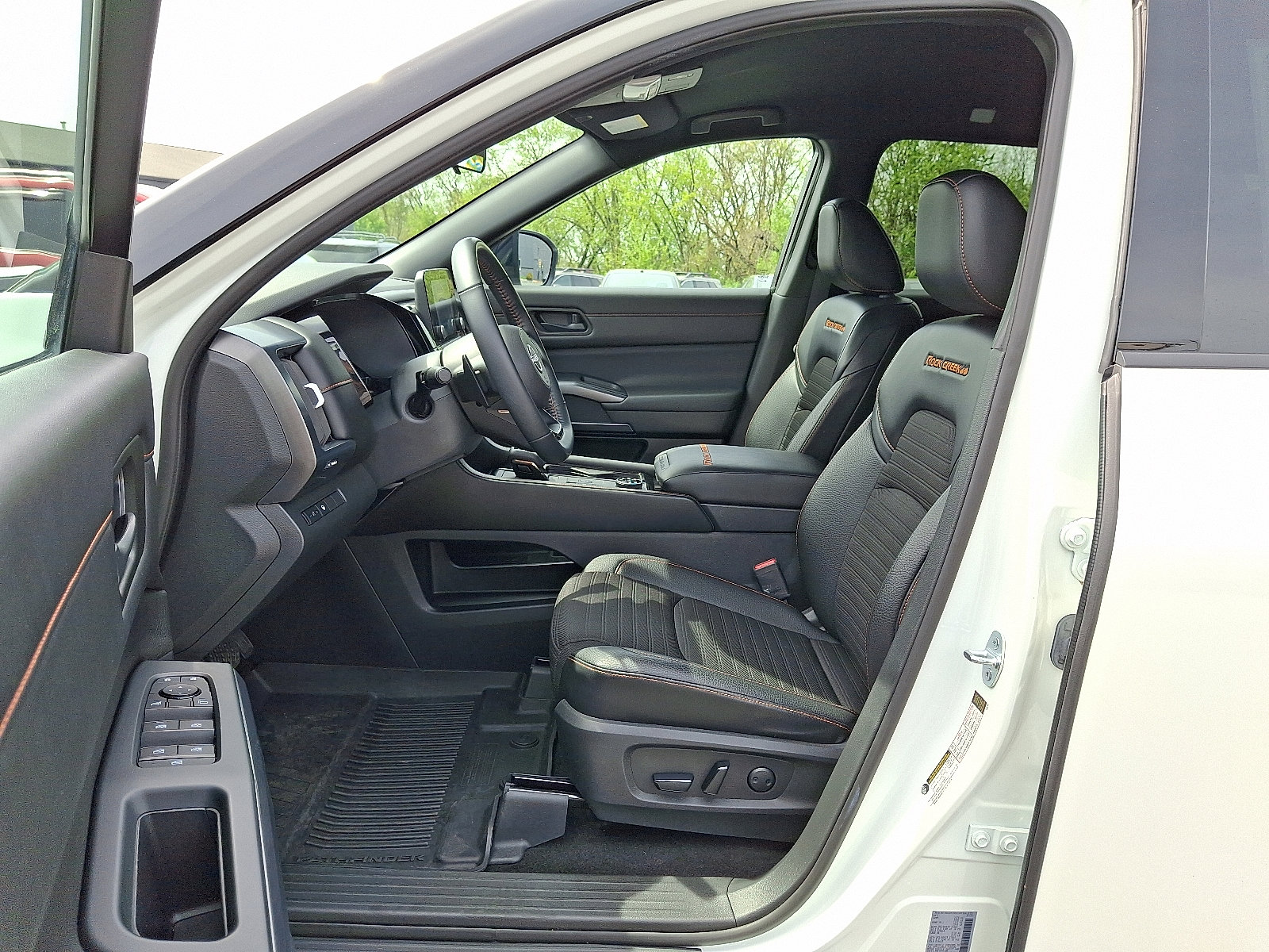 Certified 2023 Nissan Pathfinder Rock Creek image 16