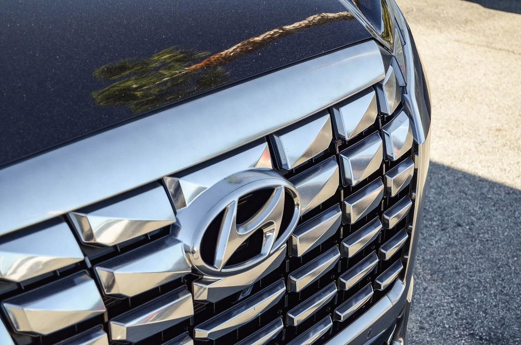 Used 2023 Hyundai Palisade Calligraphy image 11