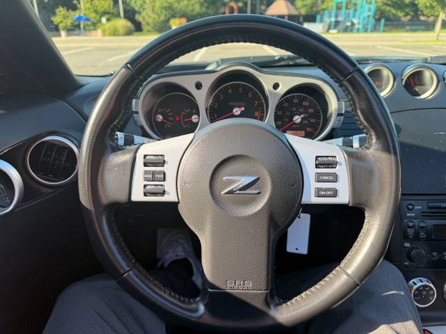 Used 2008 Nissan 350Z Touring RWD image 5
