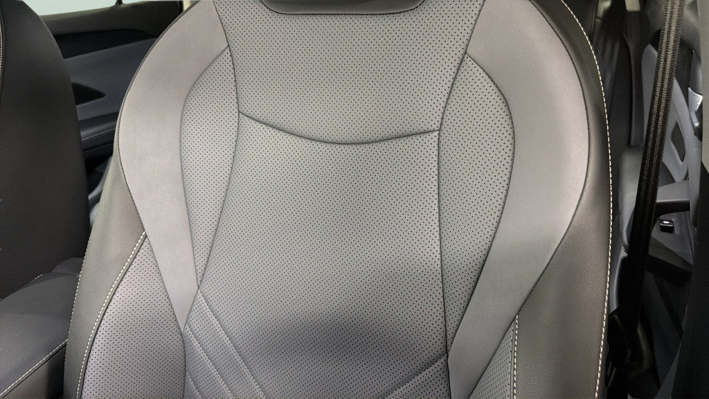 Certified 2025 Volkswagen Tiguan SE AWD/4WD image 19