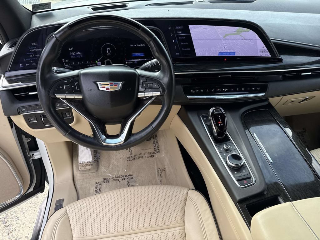 Used 2023 Cadillac Escalade Premium Luxury w/ Performance Package AWD/4WD image 31