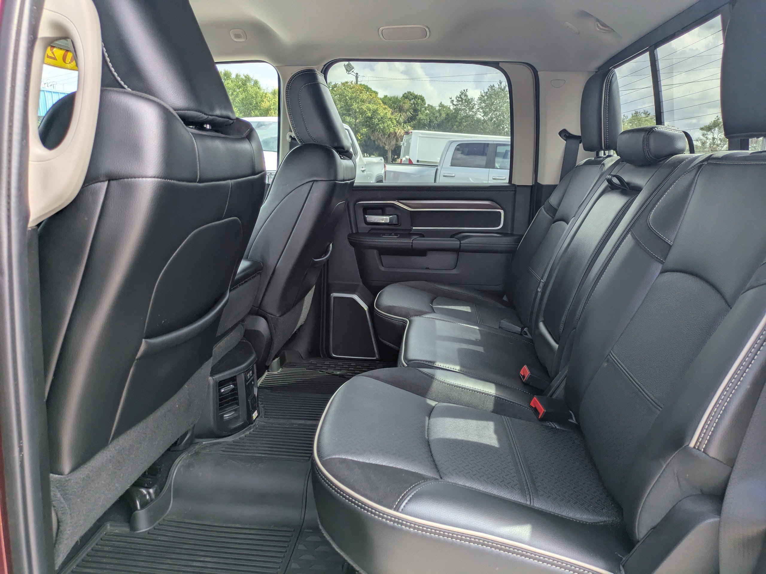 Used 2024 RAM 2500 Laramie w/ Safety Group AWD/4WD image 13