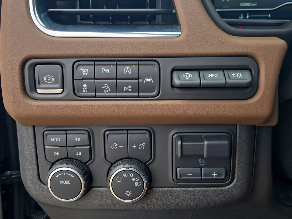 Used 2023 Chevrolet Tahoe High Country w/ Advanced Technology Package AWD/4WD image 30