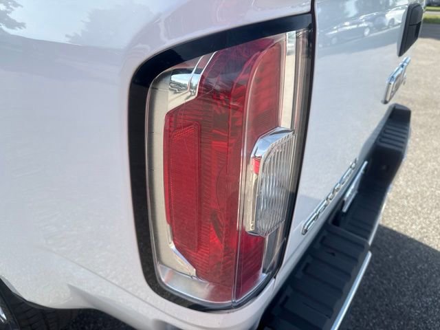 Used 2016 GMC Canyon SLT w/ Driver Alert Package RWD image 10