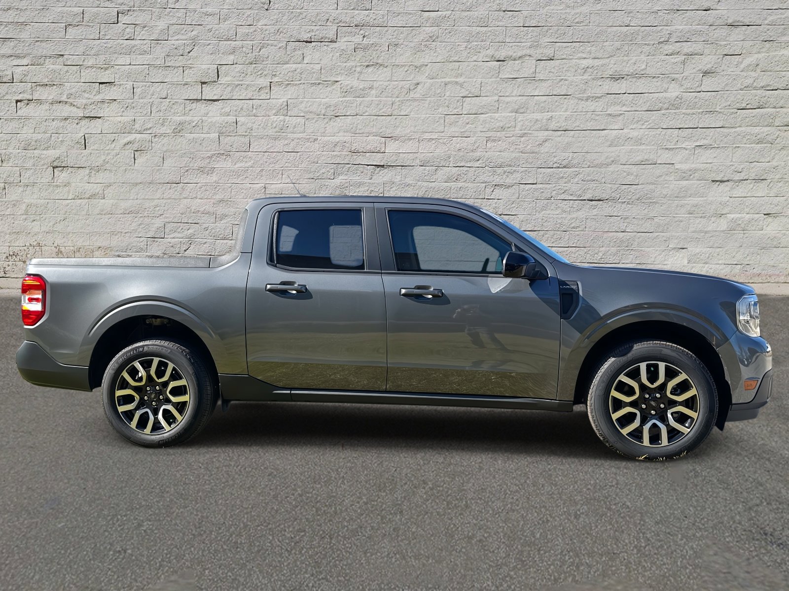 Used 2024 Ford Maverick Lariat image 4