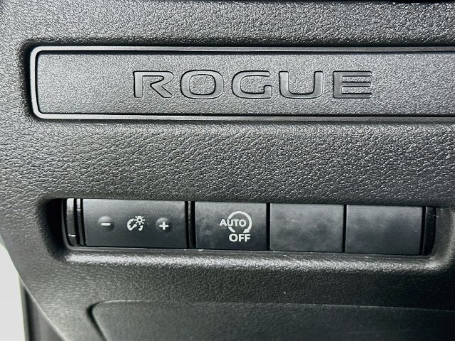 Used 2023 Nissan Rogue S AWD/4WD image 20