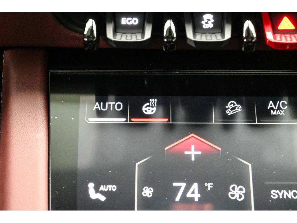 Used 2025 Lamborghini Urus SE image 75