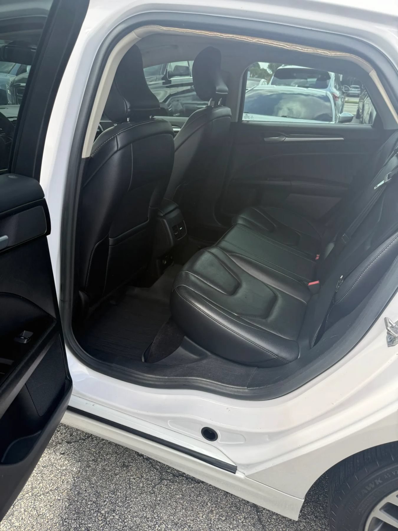 Used 2017 Ford Fusion Energi Titanium FWD image 10