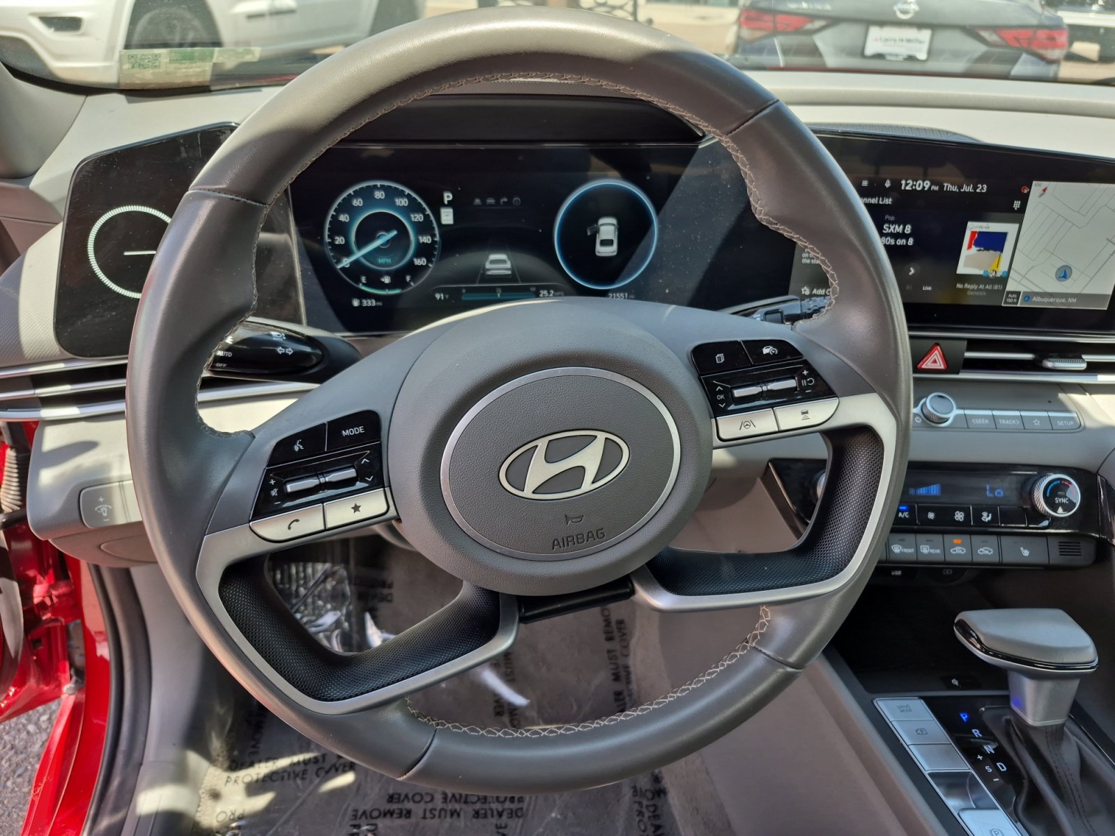 Used 2025 Hyundai Elantra SEL FWD image 9