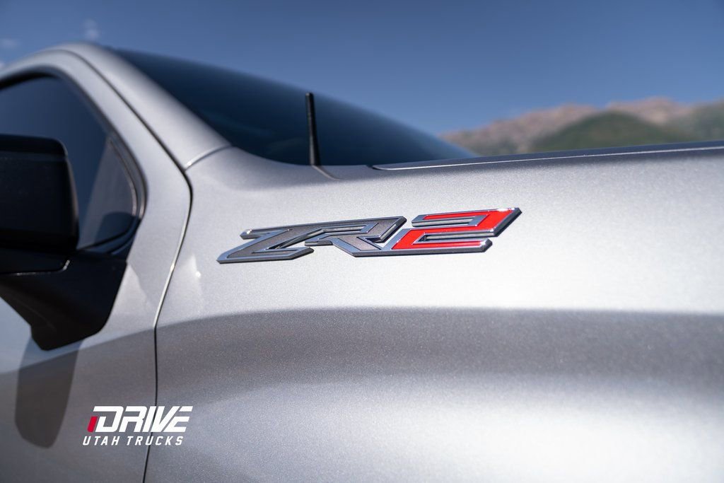 Used 2024 Chevrolet Silverado 1500 ZR2 w/ Technology Package image 11