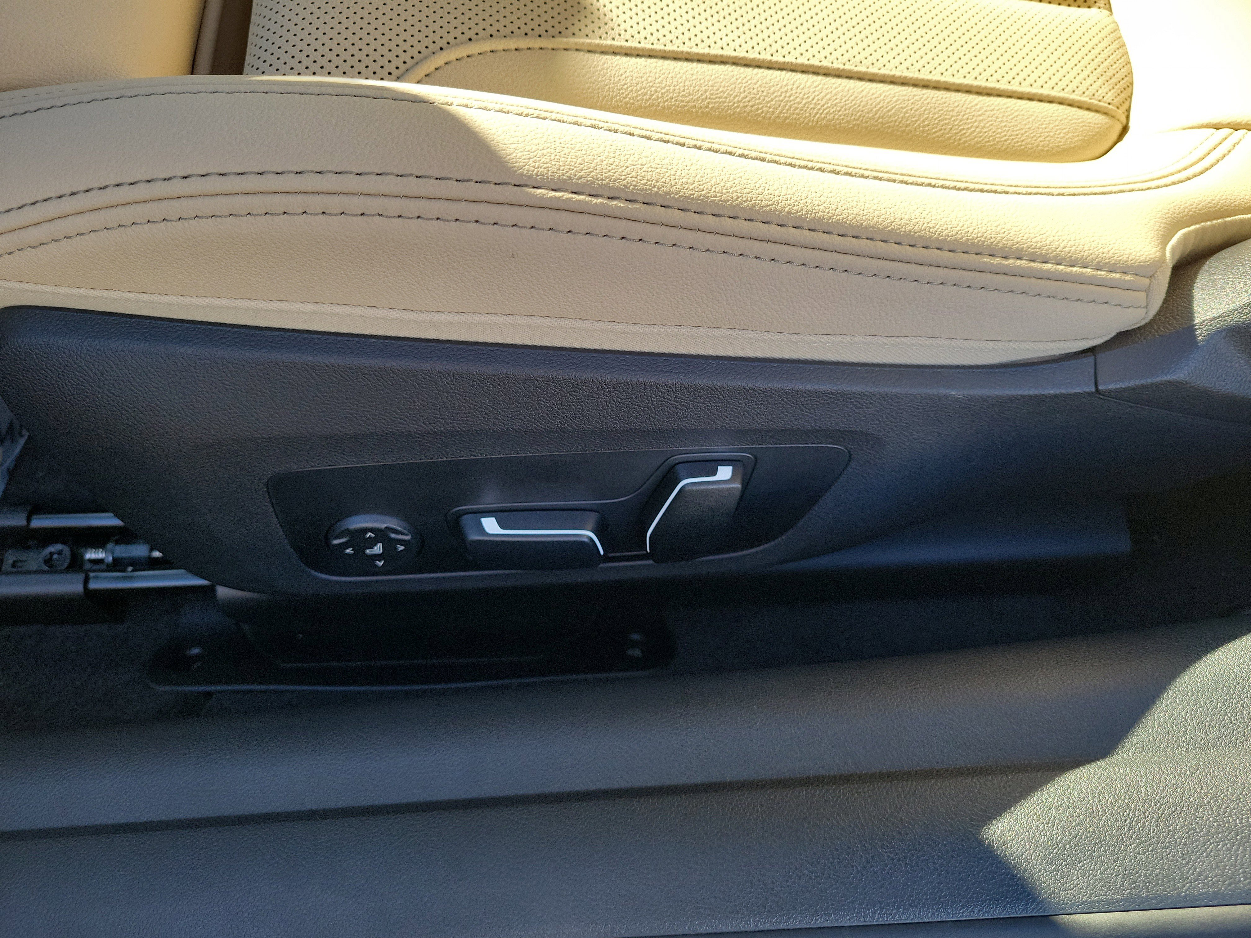 New 2026 BMW 430i Coupe w/ Parking Assistance Package image 13