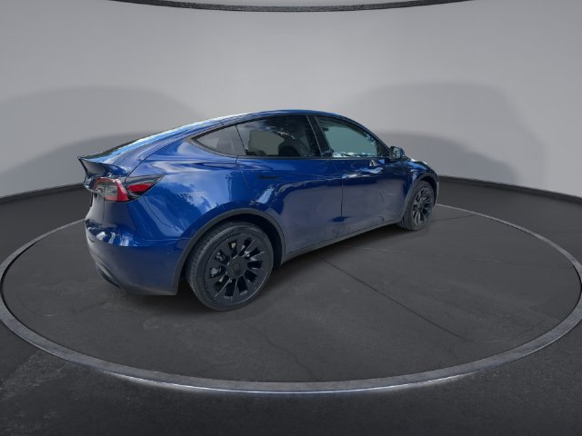 Used 2024 Tesla Model Y Long Range AWD/4WD image 8