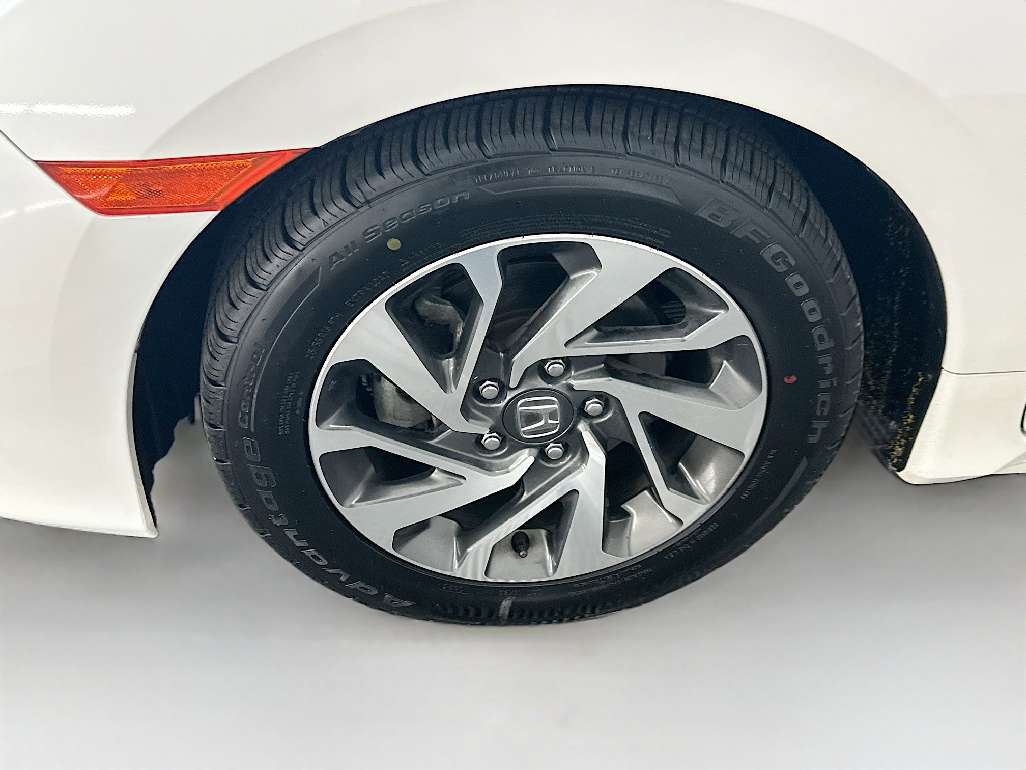 Used 2018 Honda Civic EX image 11