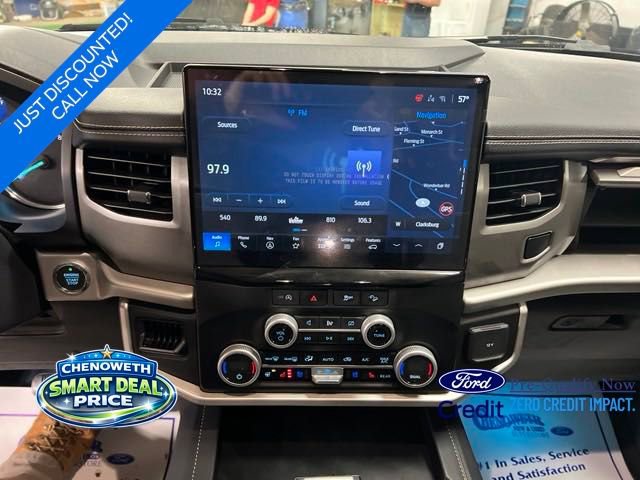 New 2024 Ford Expedition XLT image 16