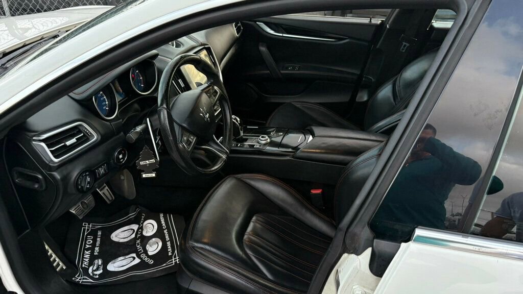 Used 2017 Maserati Ghibli S image 6