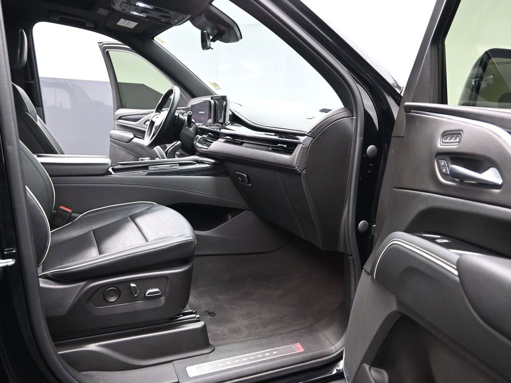 Certified 2023 Cadillac Escalade ESV Sport w/ Touring Package image 19