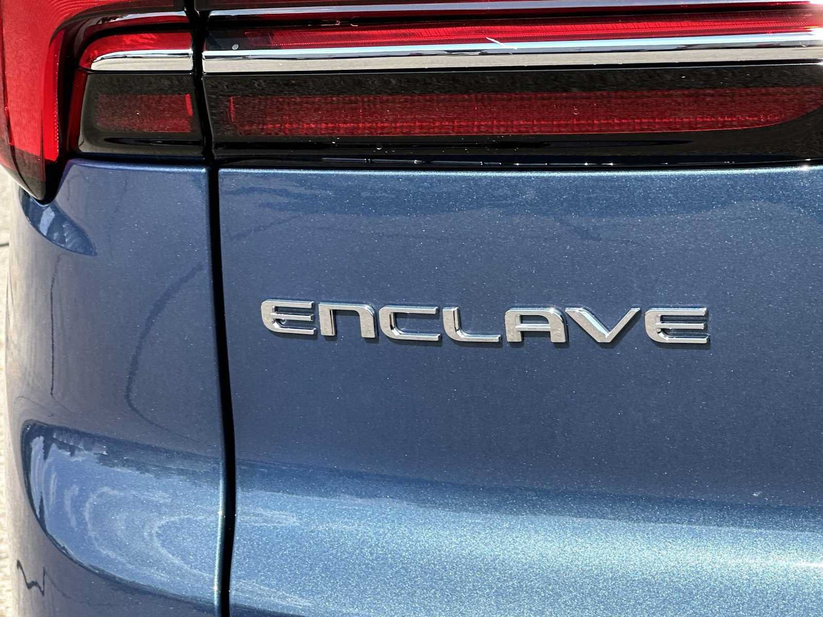 Used 2025 Buick Enclave Preferred w/ Power Package FWD image 13
