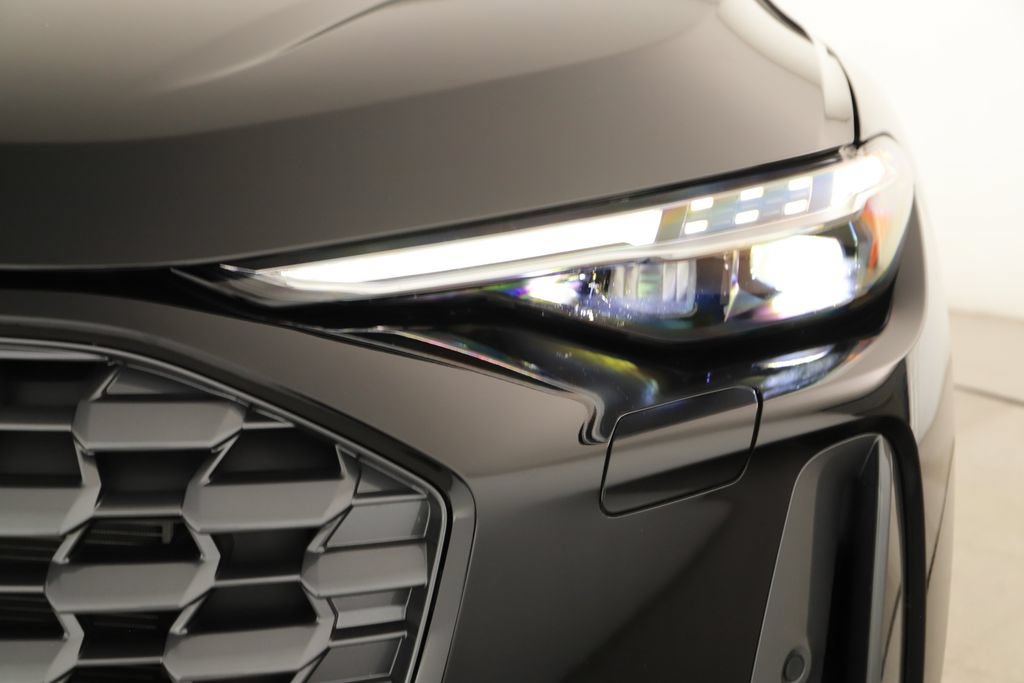 Certified 2025 Audi Q5 Prestige AWD/4WD image 35