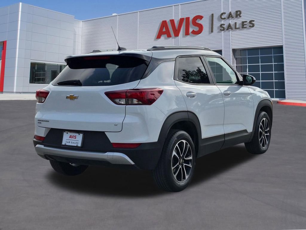 Used 2025 Chevrolet TrailBlazer LT AWD/4WD image 6