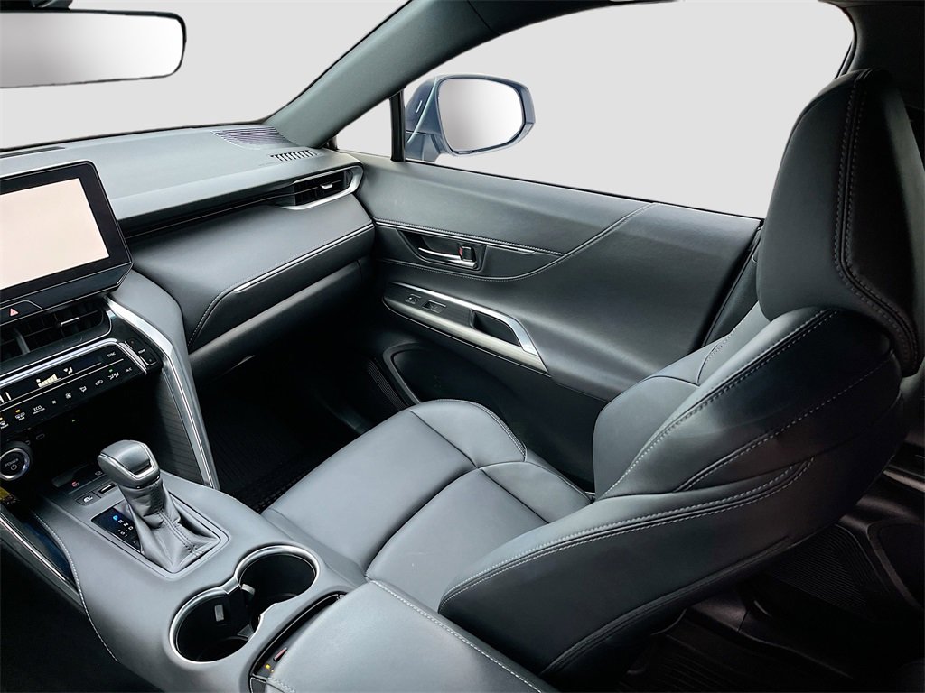 Used 2024 Toyota Venza XLE image 21