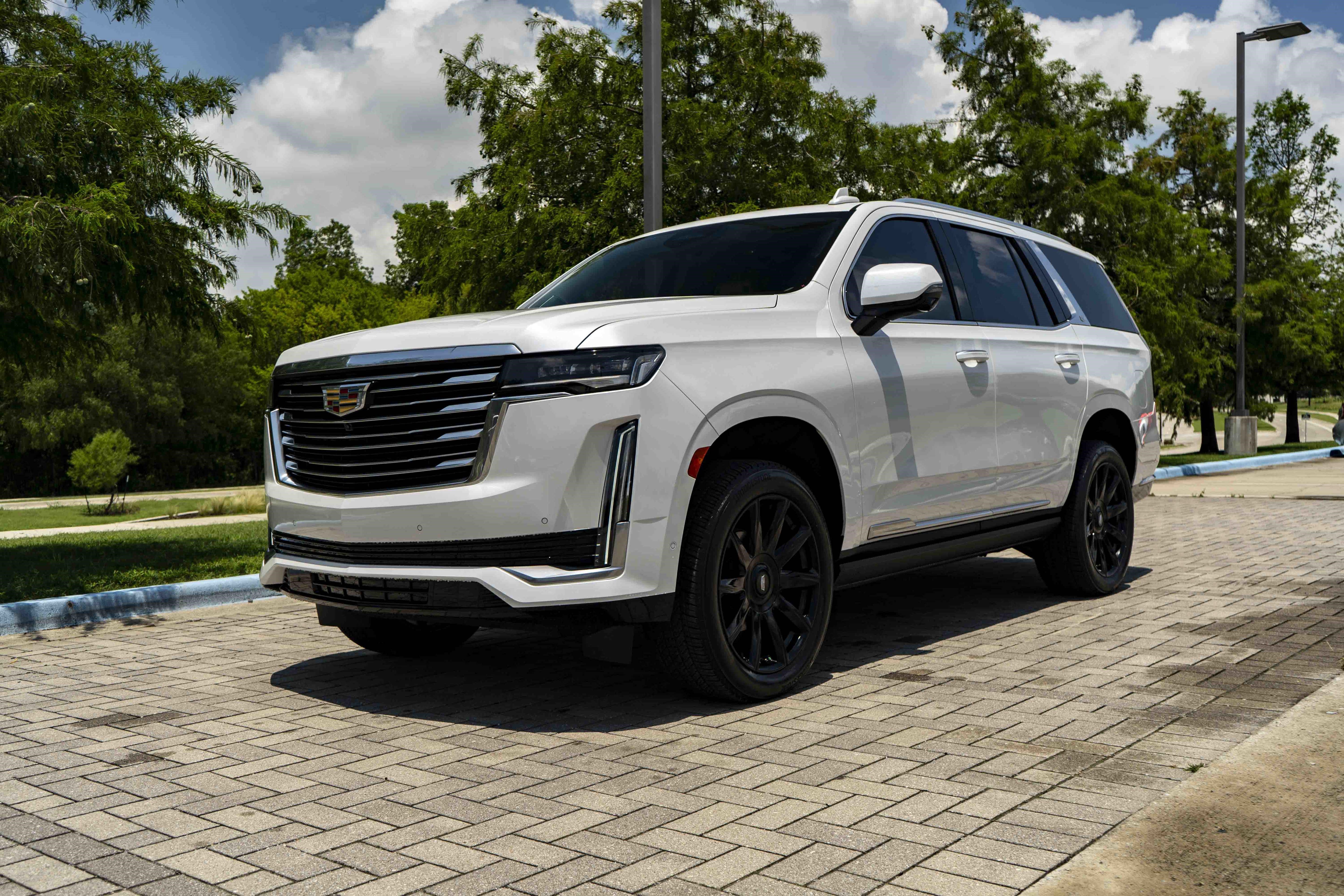 Used 2024 Cadillac Escalade Premium Luxury Platinum w/ LPO, Floor Liner Package AWD/4WD image 5