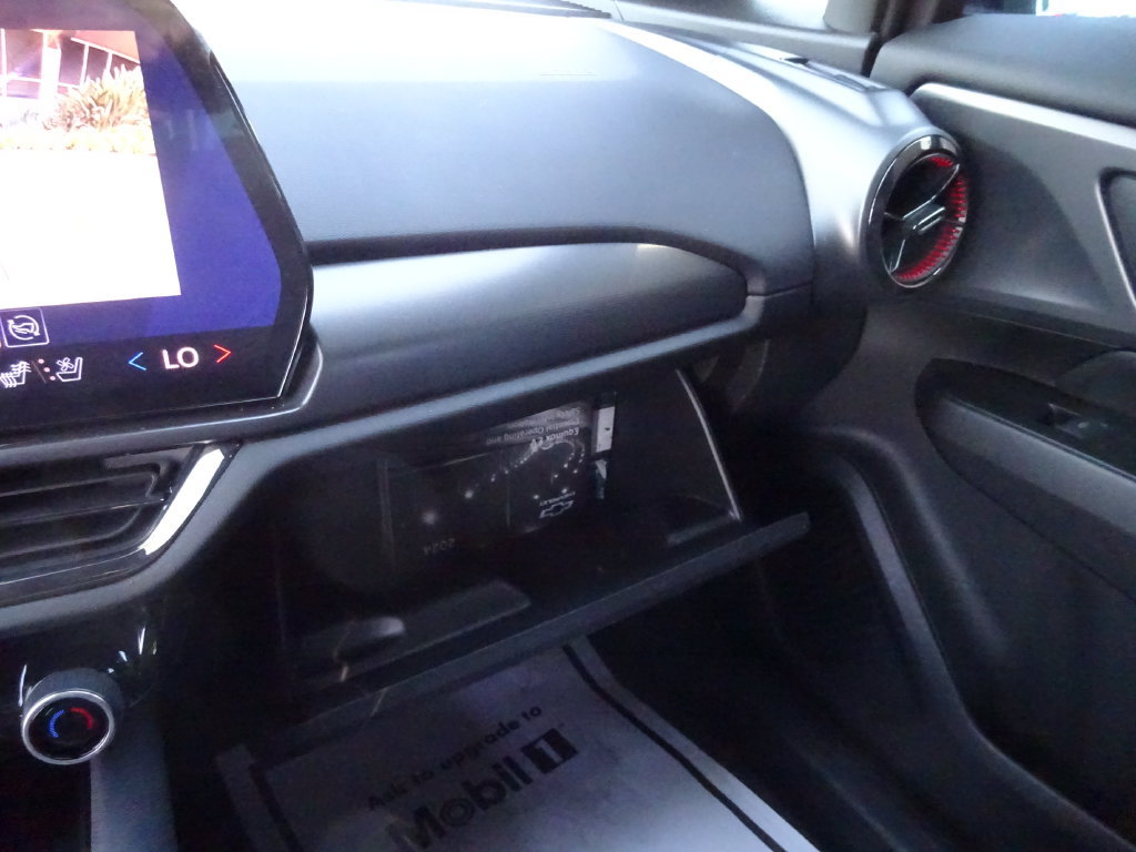 Certified 2024 Chevrolet Equinox EV RS FWD image 28