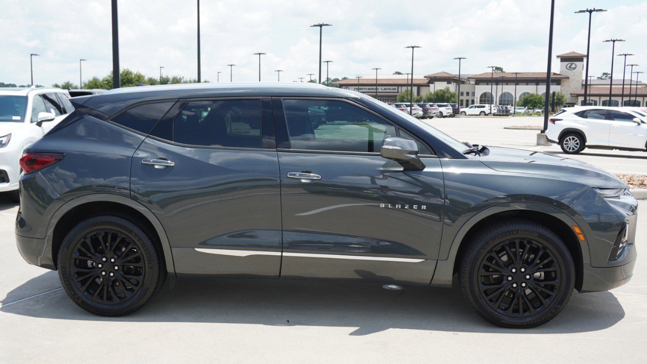 Used 2020 Chevrolet Blazer Premier w/ Driver Confidence II Package FWD image 4