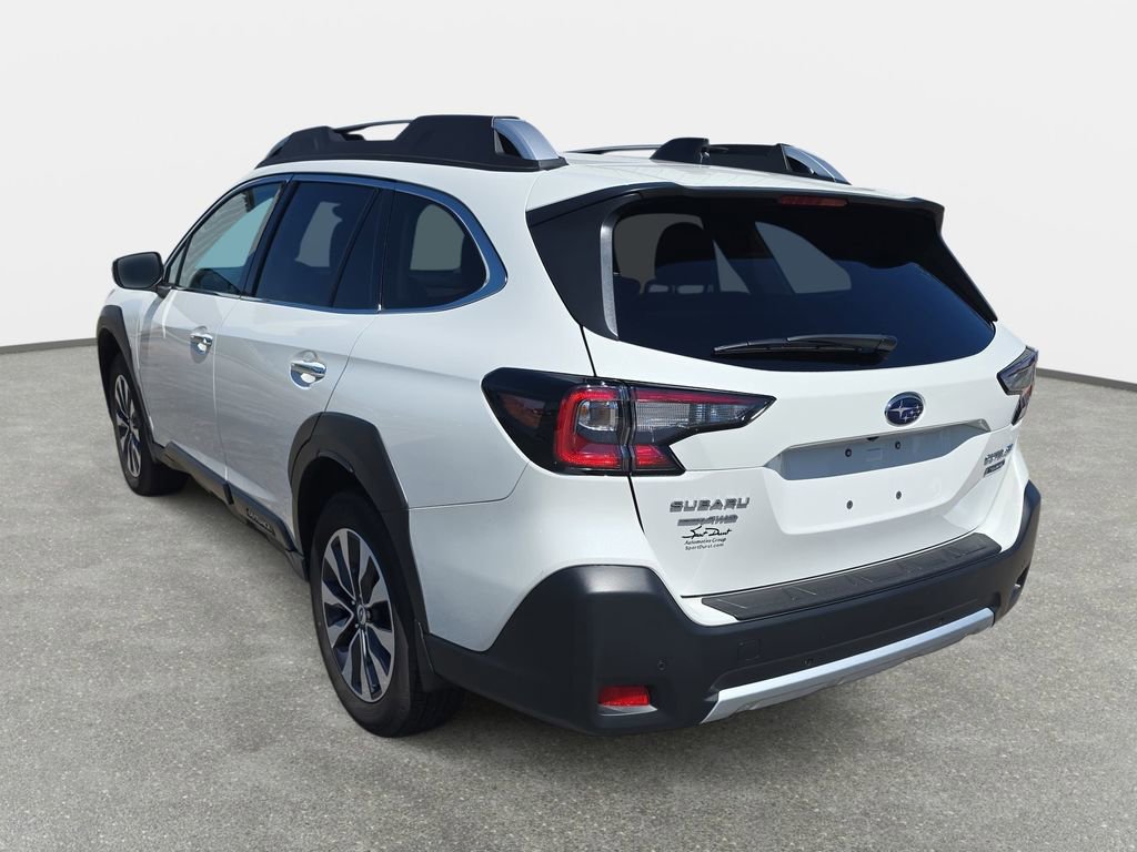 Used 2025 Subaru Outback Touring AWD/4WD image 7