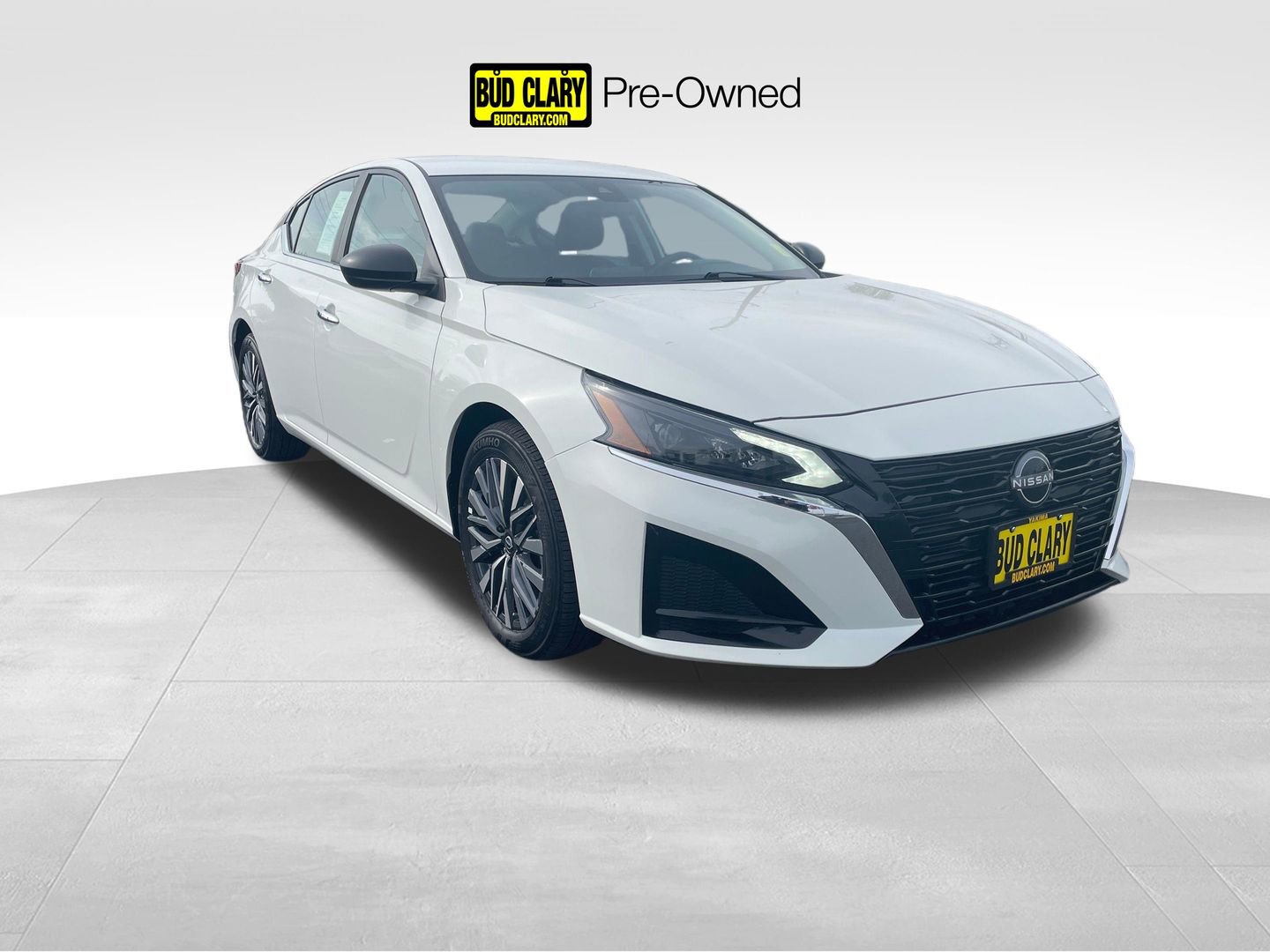 Used 2025 Nissan Altima 2.5 SV FWD image 1