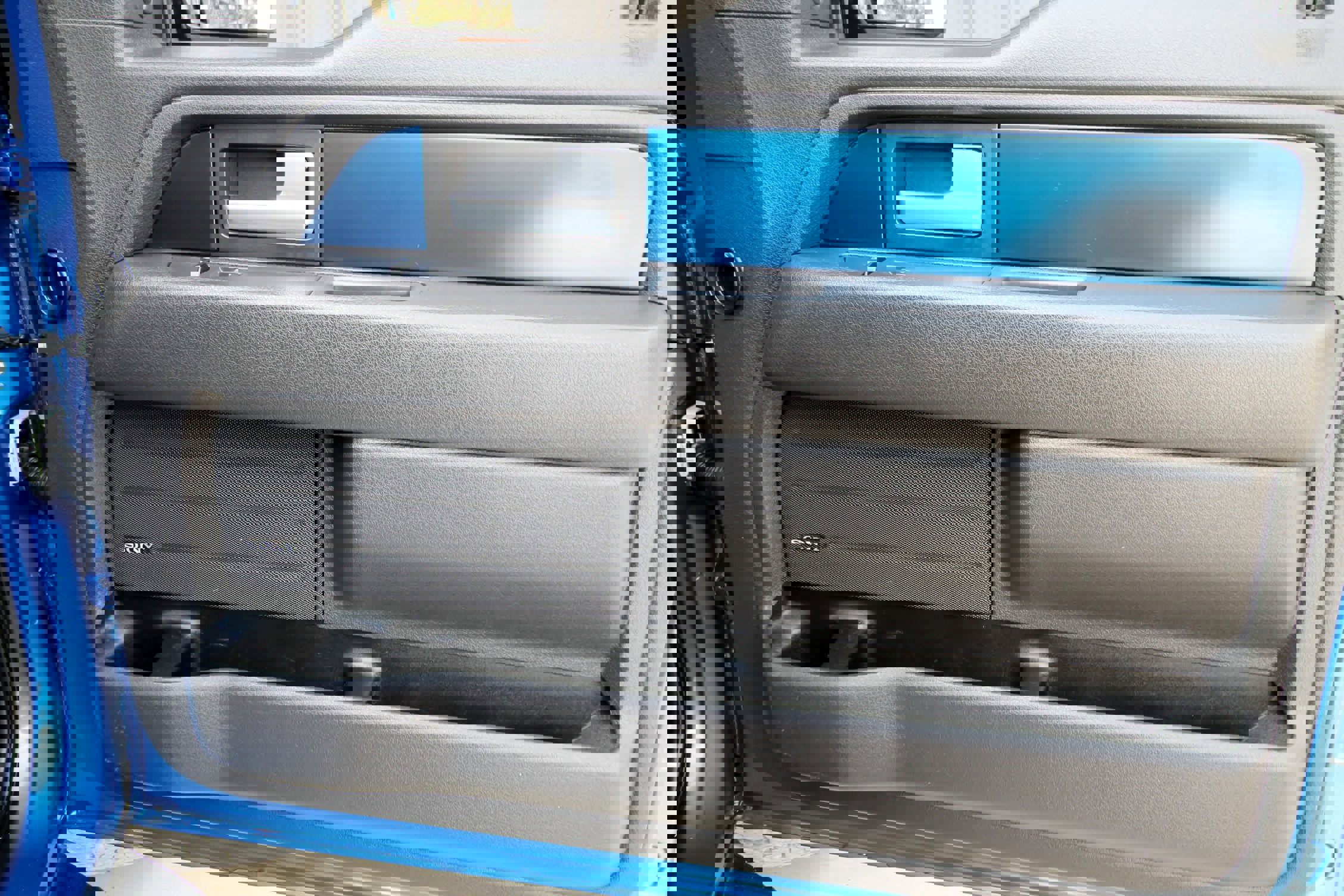 Used 2013 Ford F150 Raptor w/ Luxury Equipment Group image 38