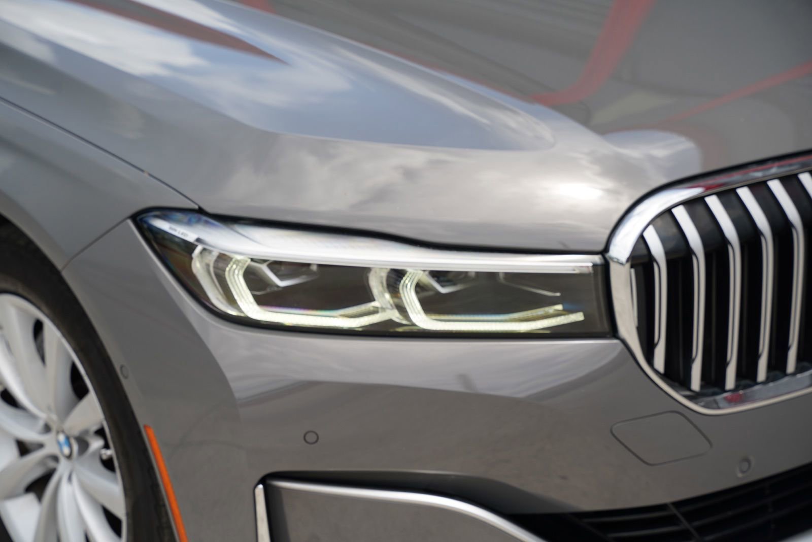 Used 2022 BMW 740i xDrive w/ Premium Package AWD/4WD image 5