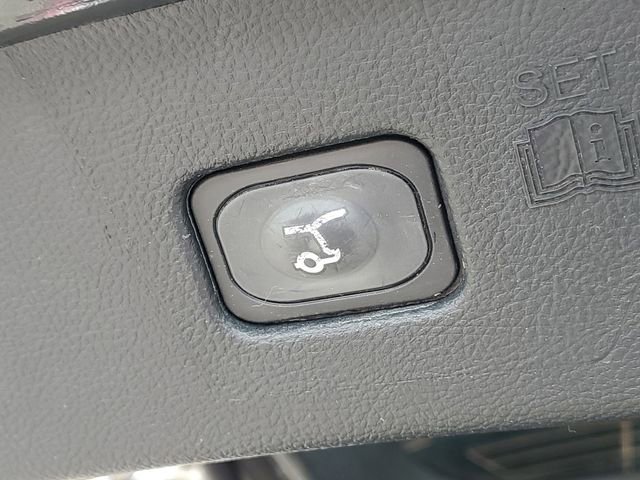 Used 2023 Ford Edge SEL w/ Convenience Package image 10