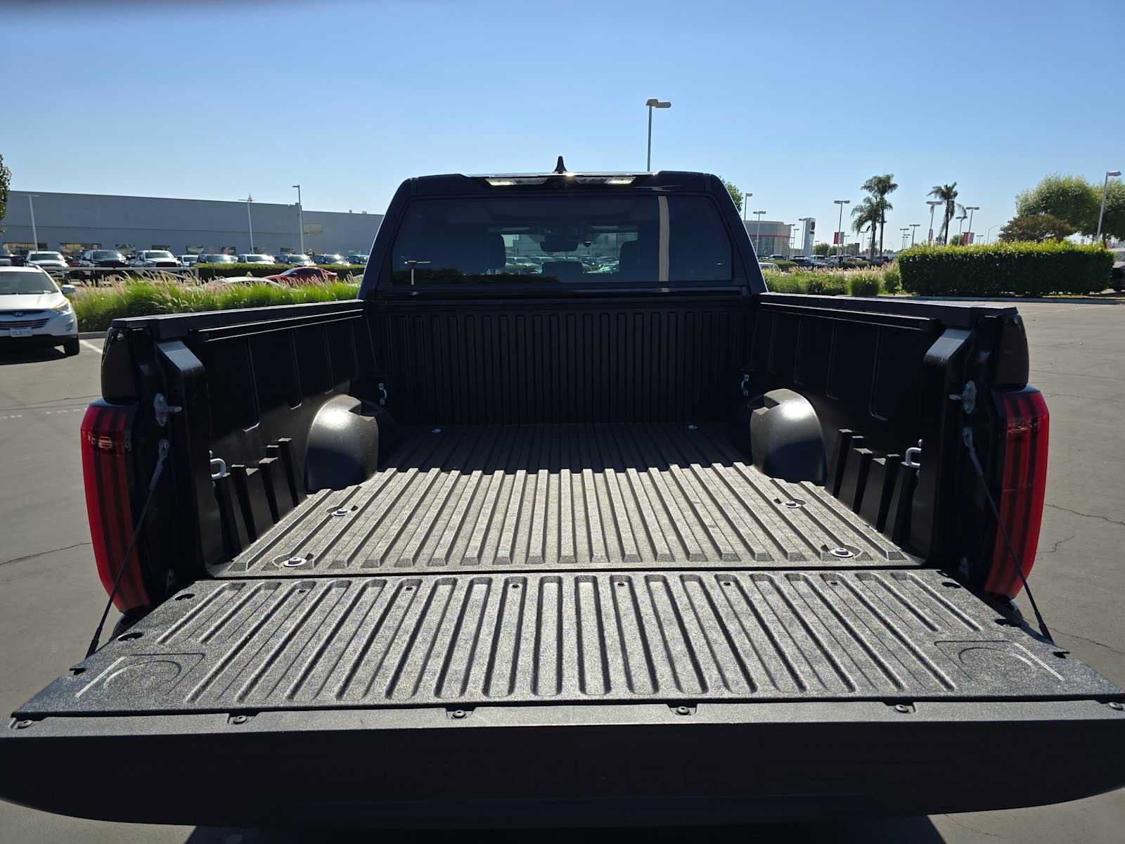 Used 2024 Toyota Tundra Limited AWD/4WD image 14