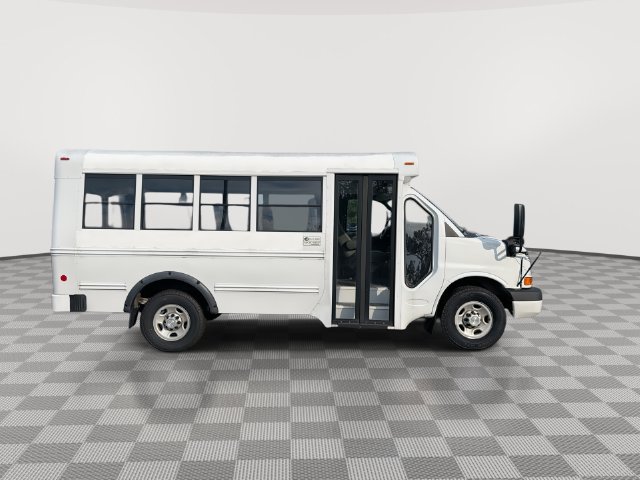Used 2014 Chevrolet Express 3500 w/ School Bus Package RWD image 12