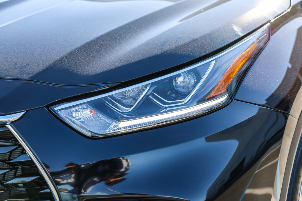 Certified 2025 Toyota Highlander Limited image 22