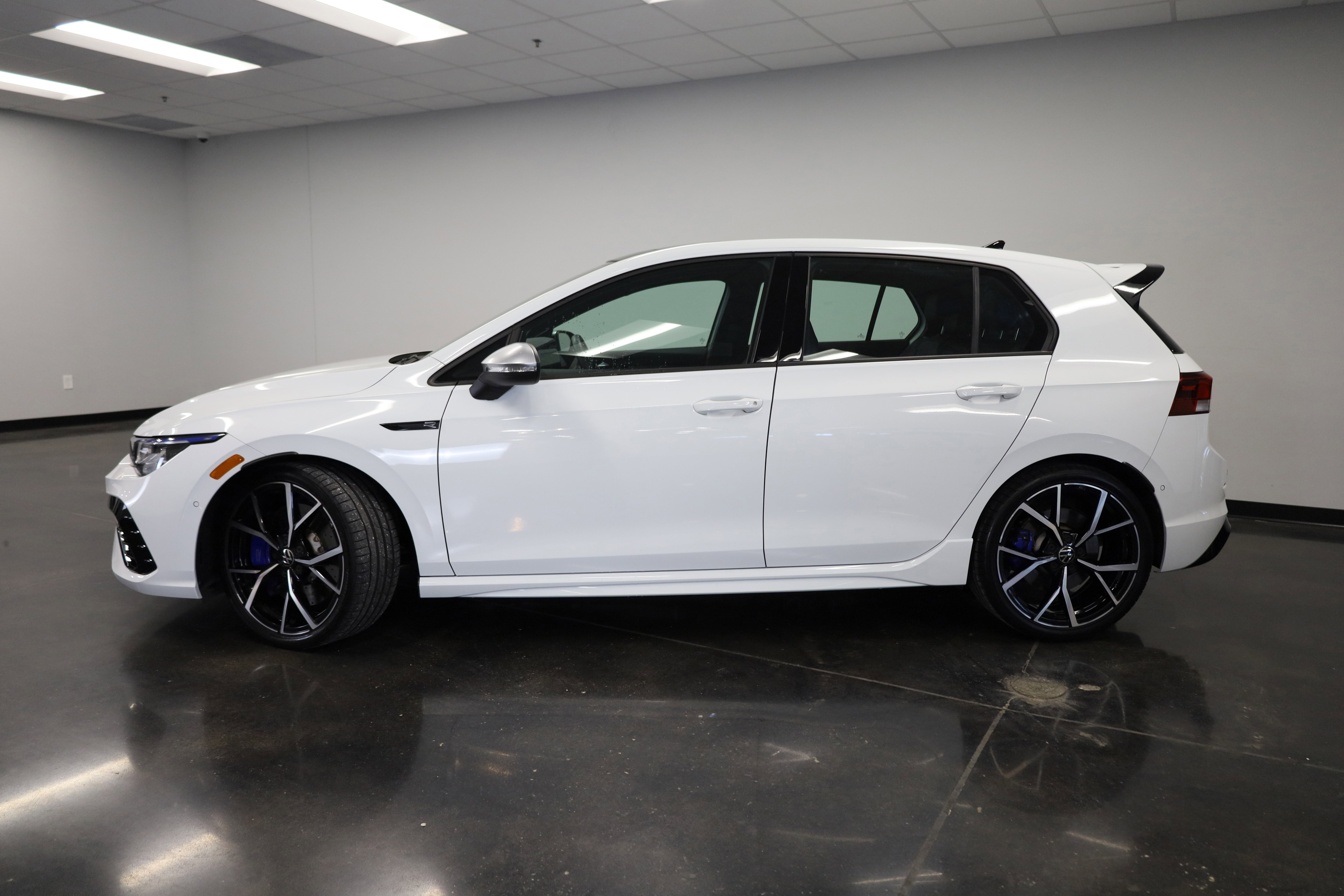 Used 2024 Volkswagen Golf R image 5