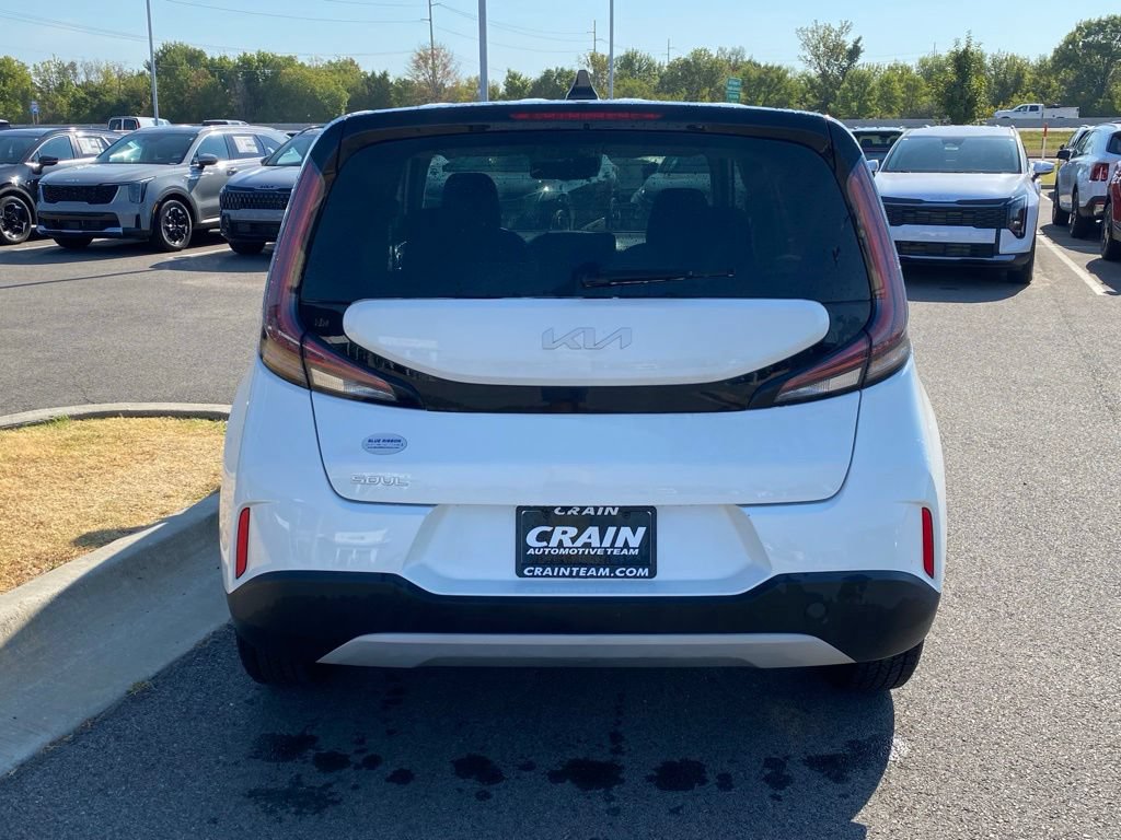 Used 2024 Kia Soul LX w/ Option Group 015 FWD image 6