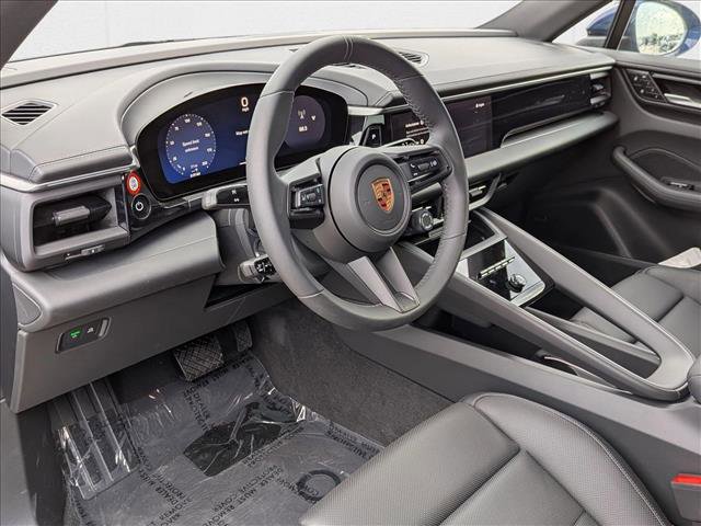 New 2024 Porsche Macan 4 Electric image 4
