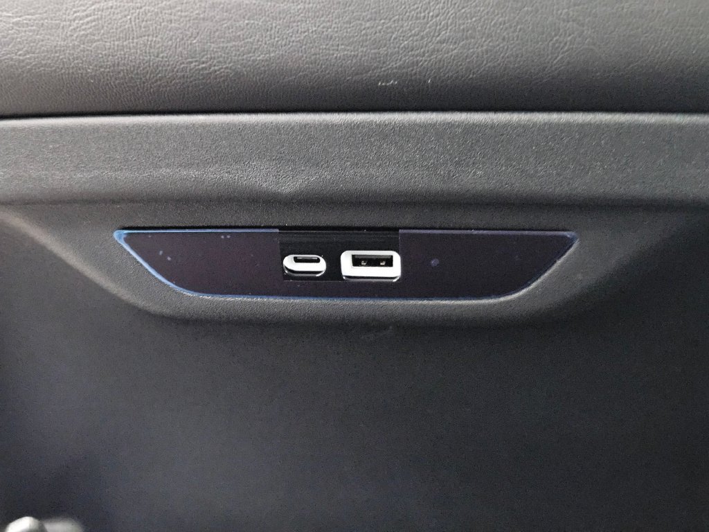 New 2026 Chrysler Pacifica Select AWD/4WD image 36