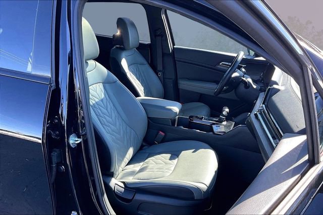 Certified 2023 Kia Sportage X-Line w/ X-Line Premium Package image 7