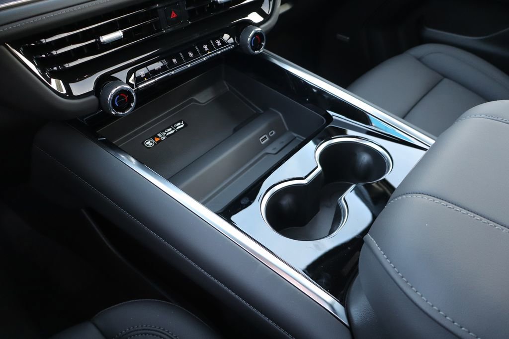 New 2026 Chevrolet Suburban Z71 w/ Comfort Package image 27