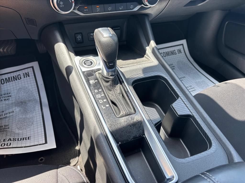 Used 2024 Nissan Sentra SV FWD image 19