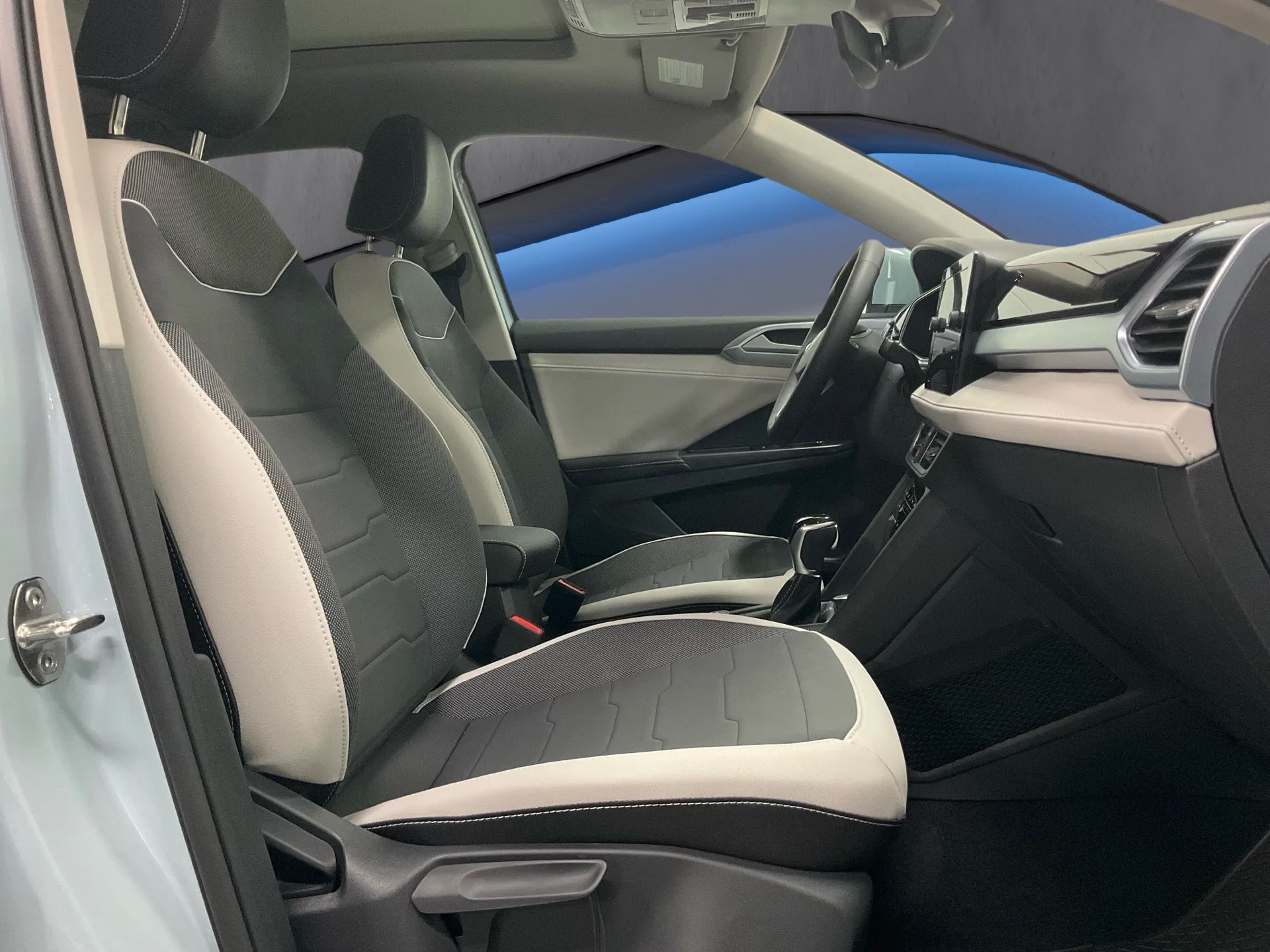 New 2026 Volkswagen Taos SE AWD/4WD image 10