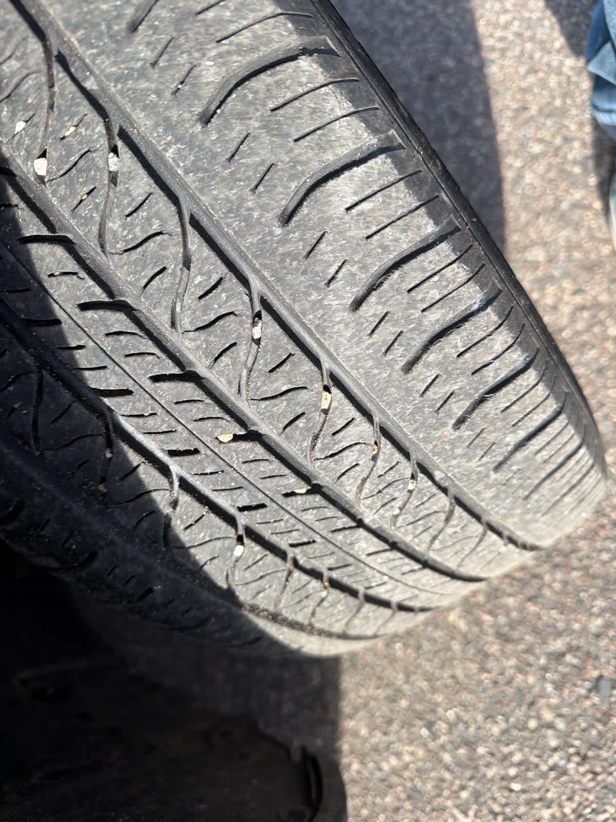 Used 2023 Volvo XC40 Recharge Plus w/ Protection Package Premier image 6