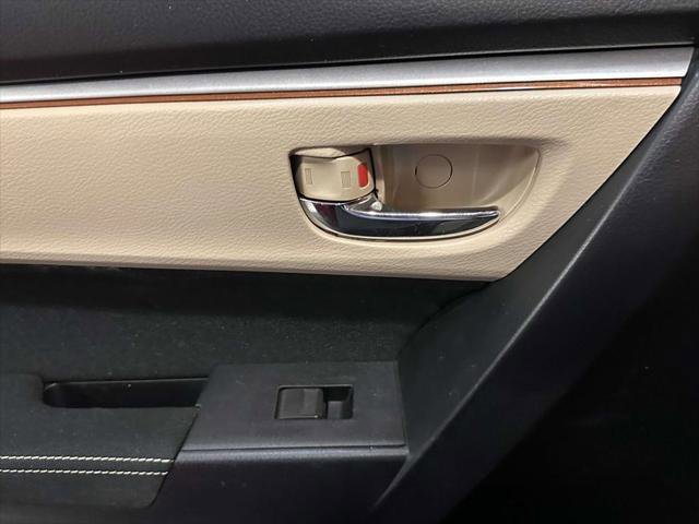 Used 2015 Toyota Corolla LE FWD image 20