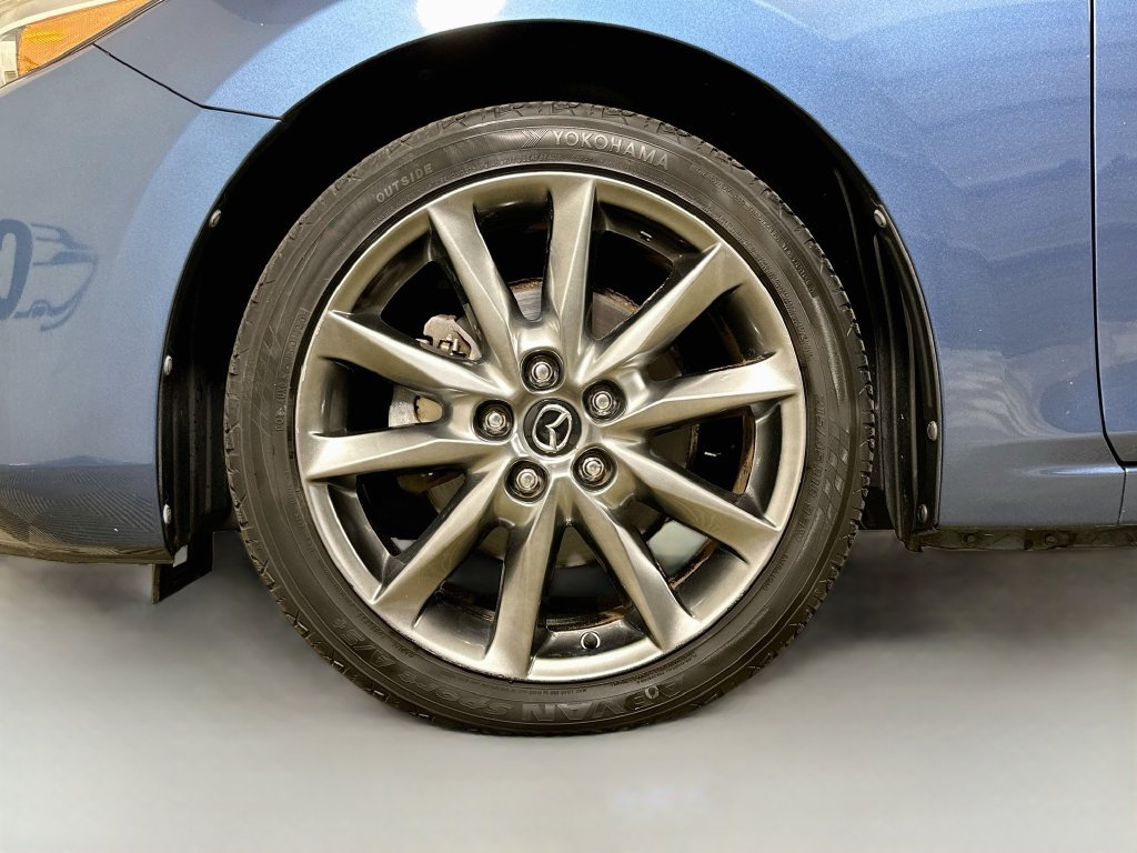 Used 2018 MAZDA MAZDA3 Touring FWD image 35