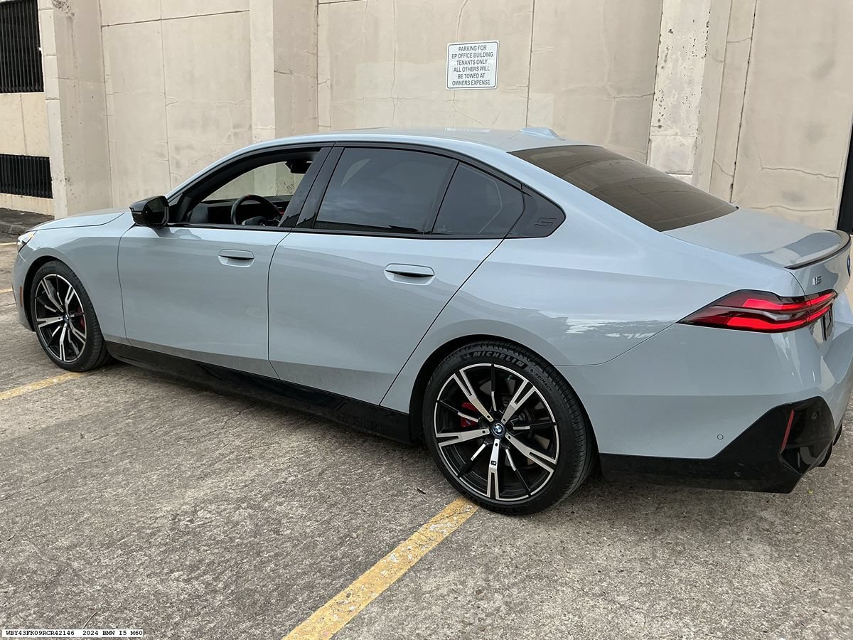 Used 2024 BMW i5 M60 w/ Premium Package AWD/4WD image 4